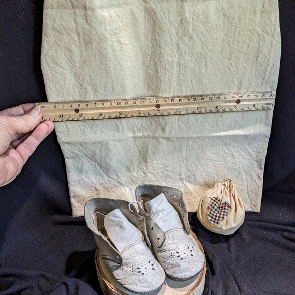 Vintage Style Baby Gown With Shoes. Decorative - Picture 6 of 8